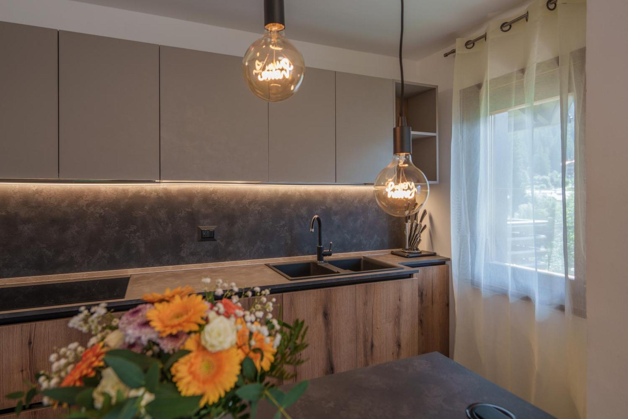 Area Apartments Мадона ди Кампильо Екстериор снимка